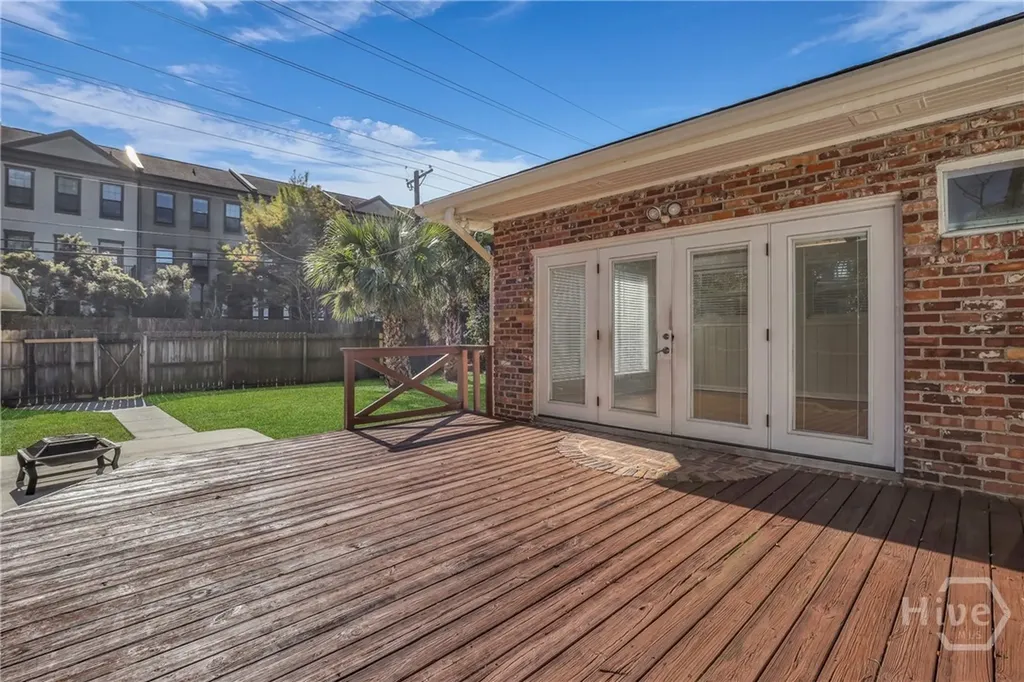 115 E 60th Street Savannah GA 31405
