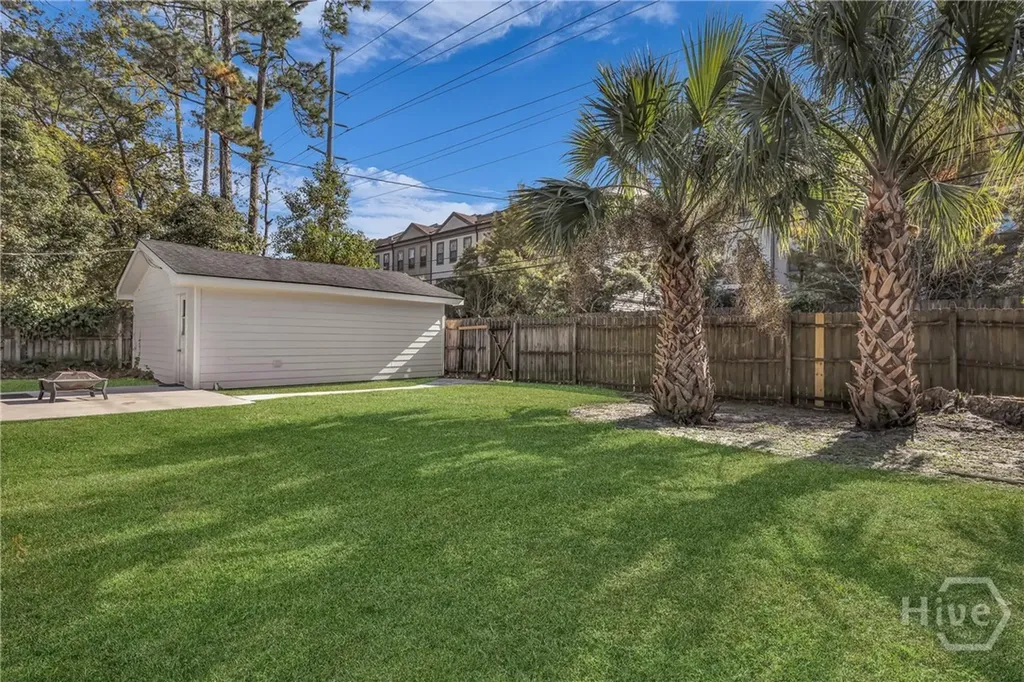 115 E 60th Street Savannah GA 31405