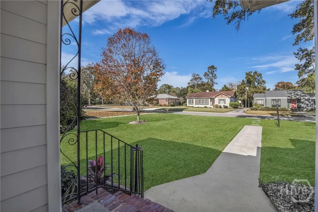 115 E 60th Street Savannah GA 31405