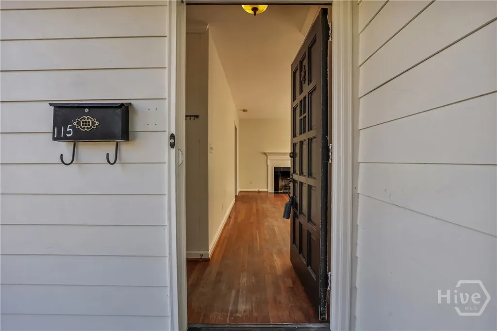 115 E 60th Street Savannah GA 31405
