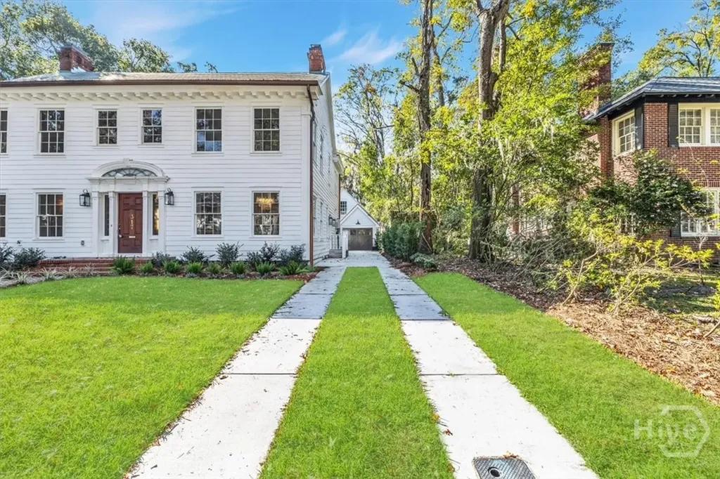 317 E 45th Street Savannah GA 31405