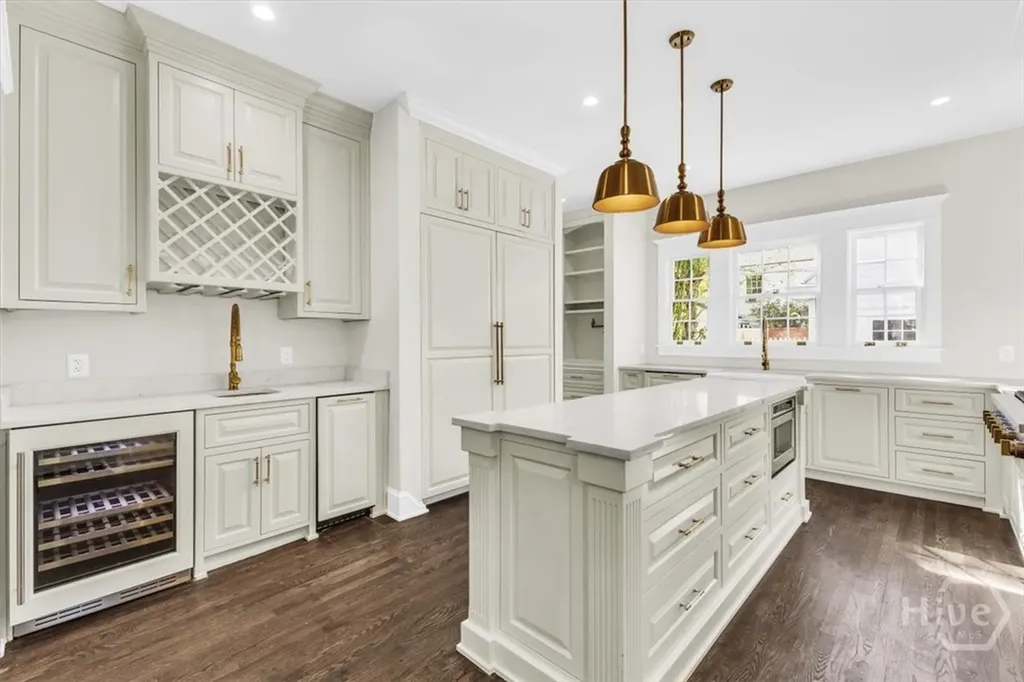 317 E 45th Street Savannah GA 31405