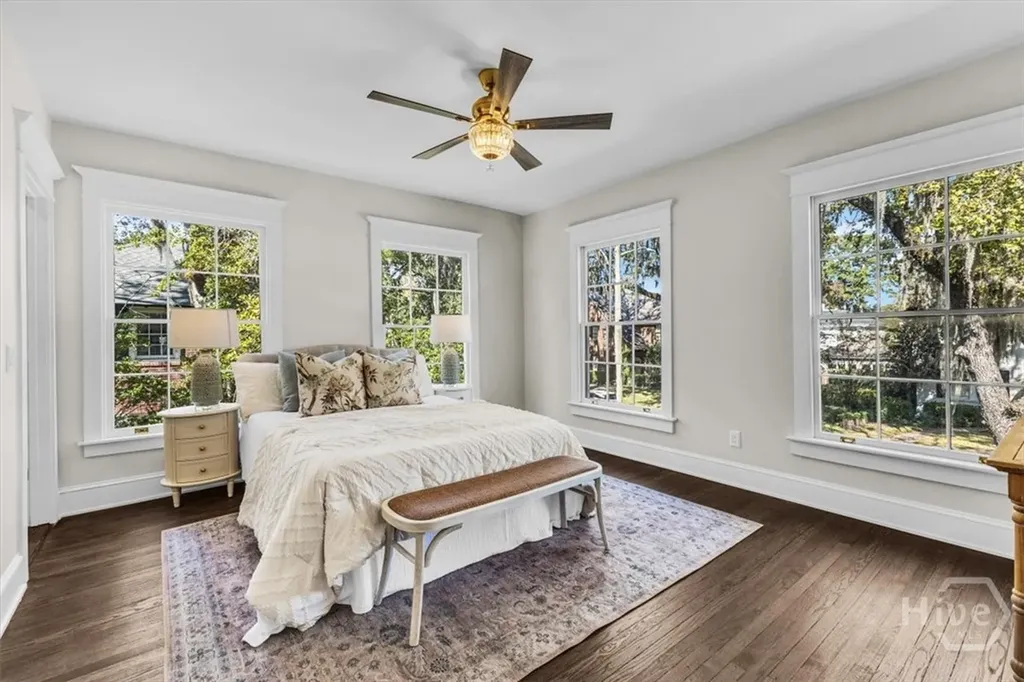 317 E 45th Street Savannah GA 31405