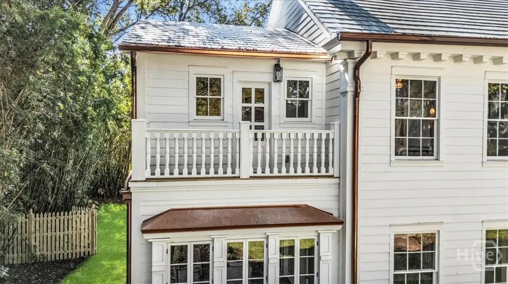 317 E 45th Street Savannah GA 31405