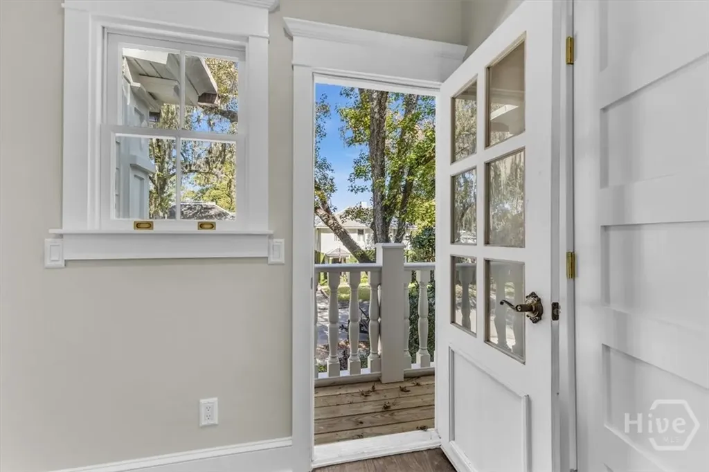317 E 45th Street Savannah GA 31405