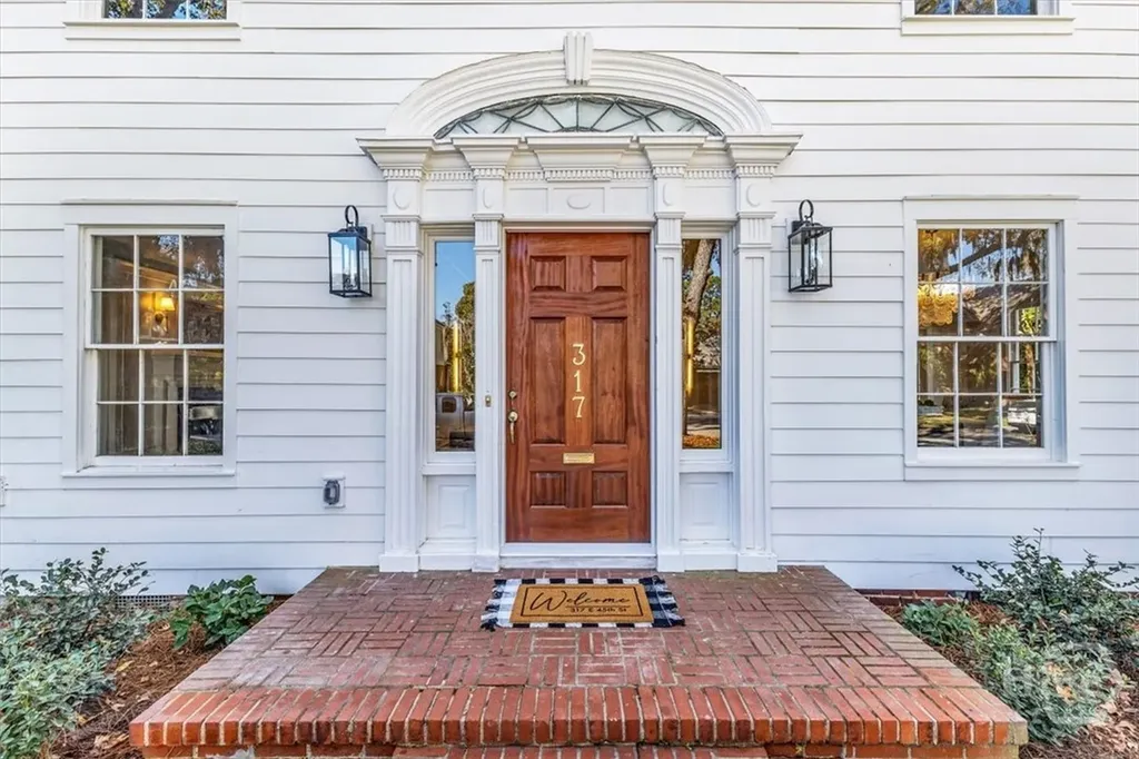 317 E 45th Street Savannah GA 31405