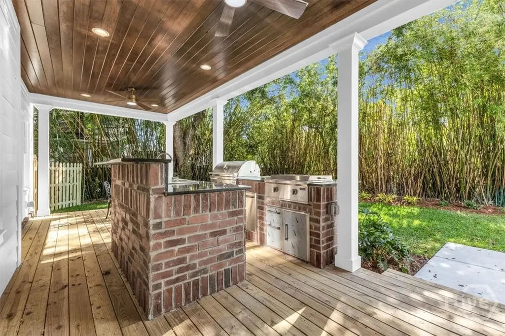 317 E 45th Street Savannah GA 31405