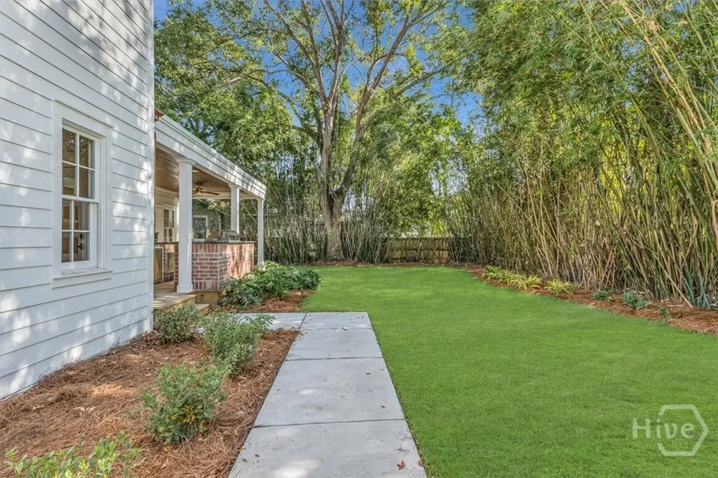 317 E 45th Street Savannah GA 31405