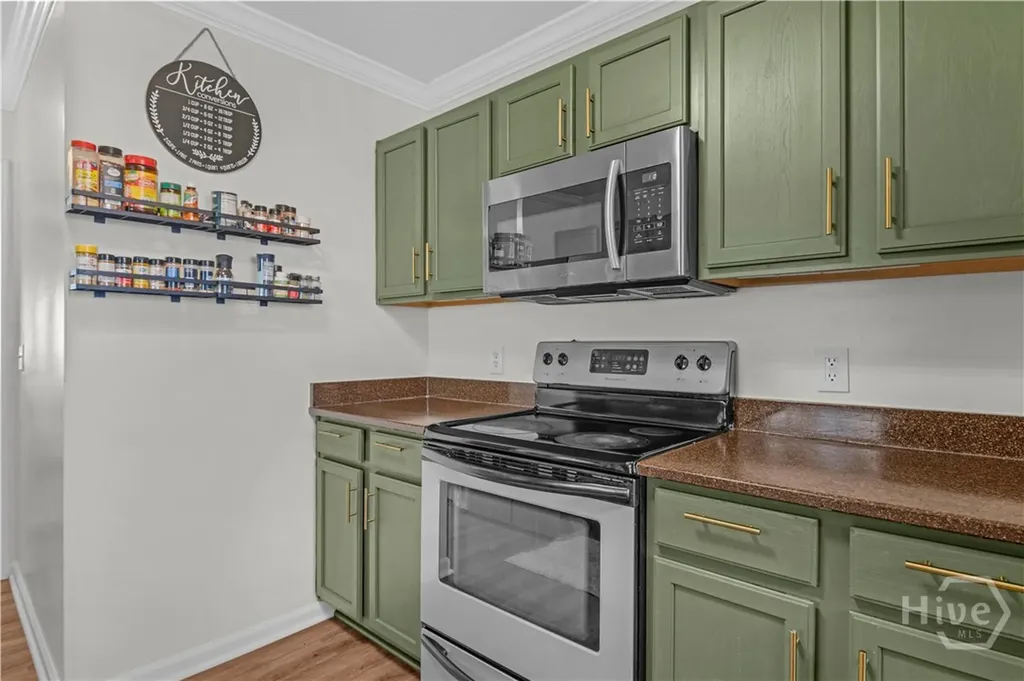 413 Auburn Road Glennville GA 30427
