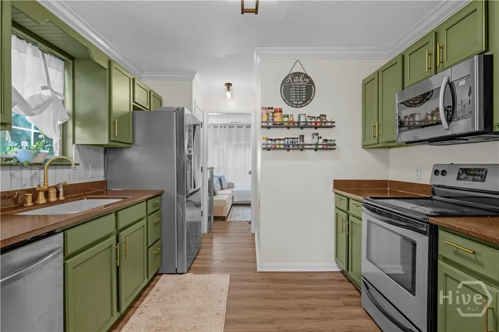 413 Auburn Road Glennville GA 30427