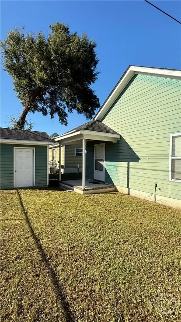 1219 E Waldburg Street Savannah GA 31404