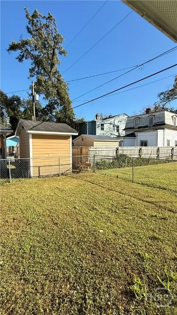 1219 E Waldburg Street Savannah GA 31404