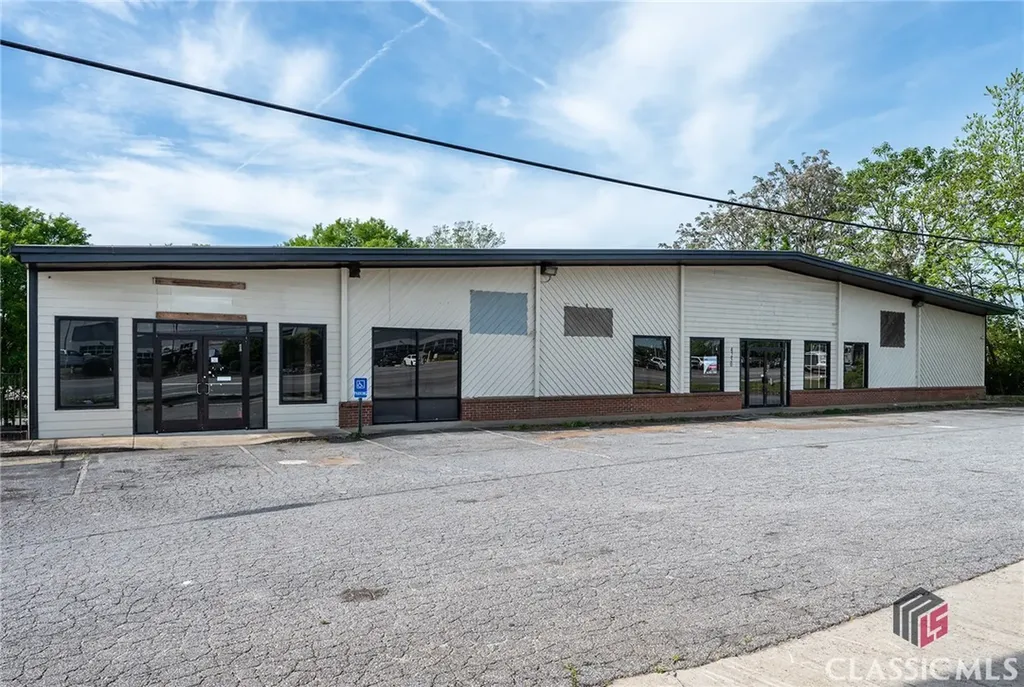 4250 Atlanta Highway Bogart GA 30606