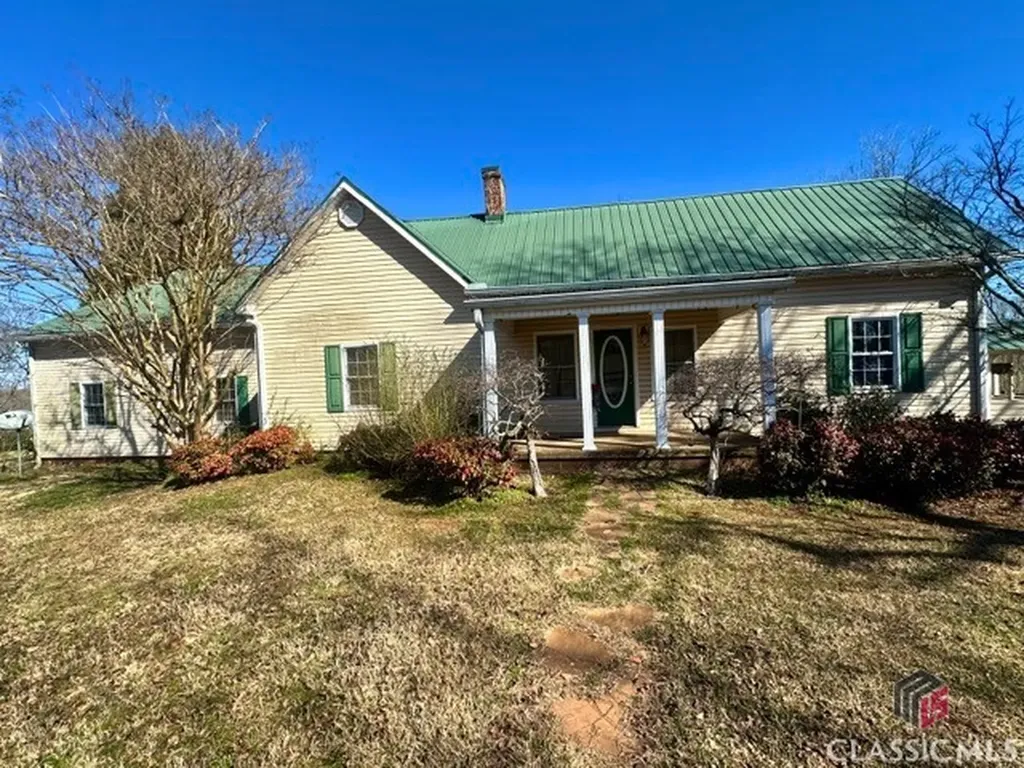 1825 Groaning Rock Road Commerce GA 30529