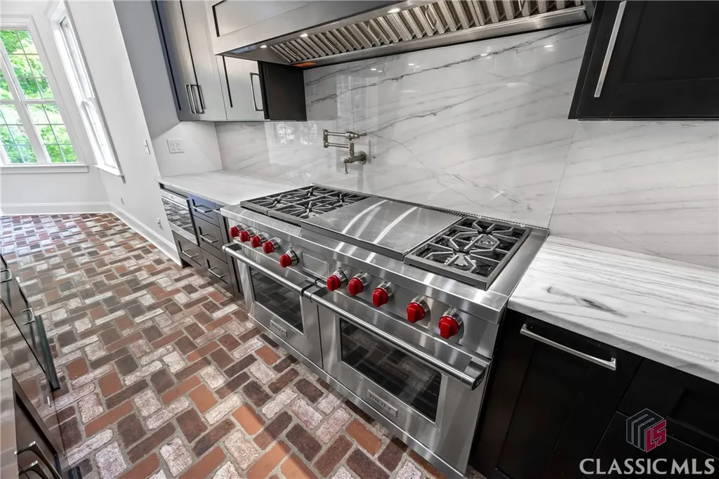 139 Thornhill Circle Athens GA 30607