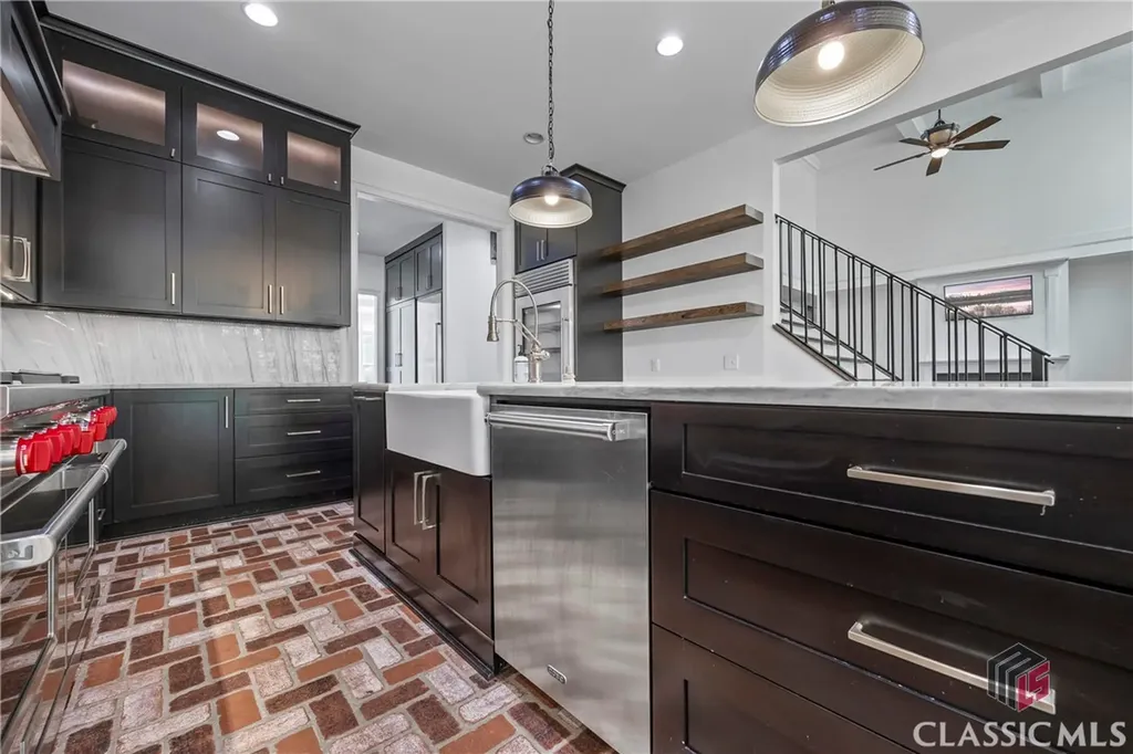 139 Thornhill Circle Athens GA 30607