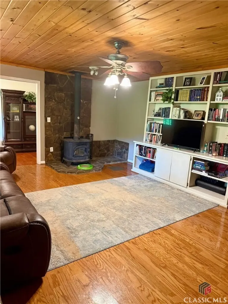 3517 Duncan Bridge Road Cleveland GA 30528