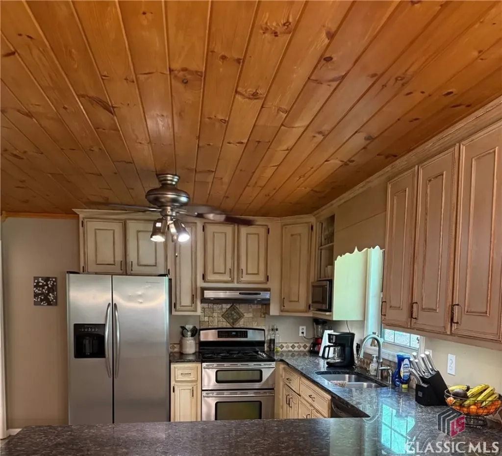 3517 Duncan Bridge Road Cleveland GA 30528