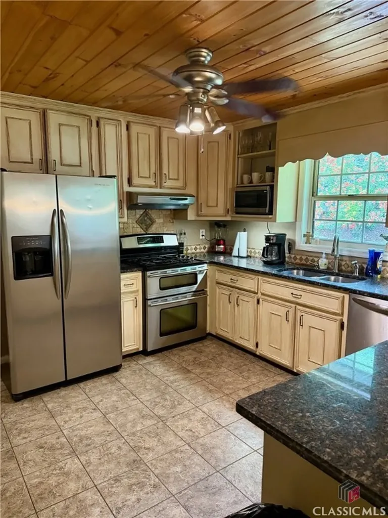 3517 Duncan Bridge Road Cleveland GA 30528