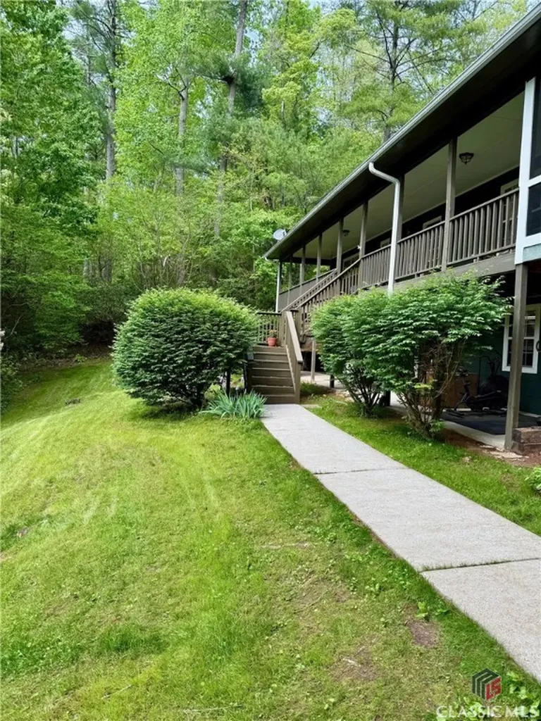 3517 Duncan Bridge Road Cleveland GA 30528