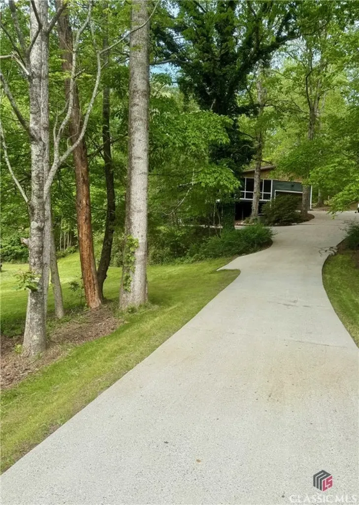 3517 Duncan Bridge Road Cleveland GA 30528