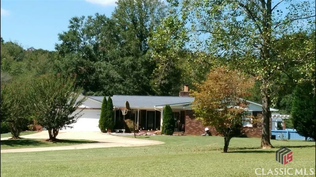 2100 Rays Church Road Bishop GA 30621