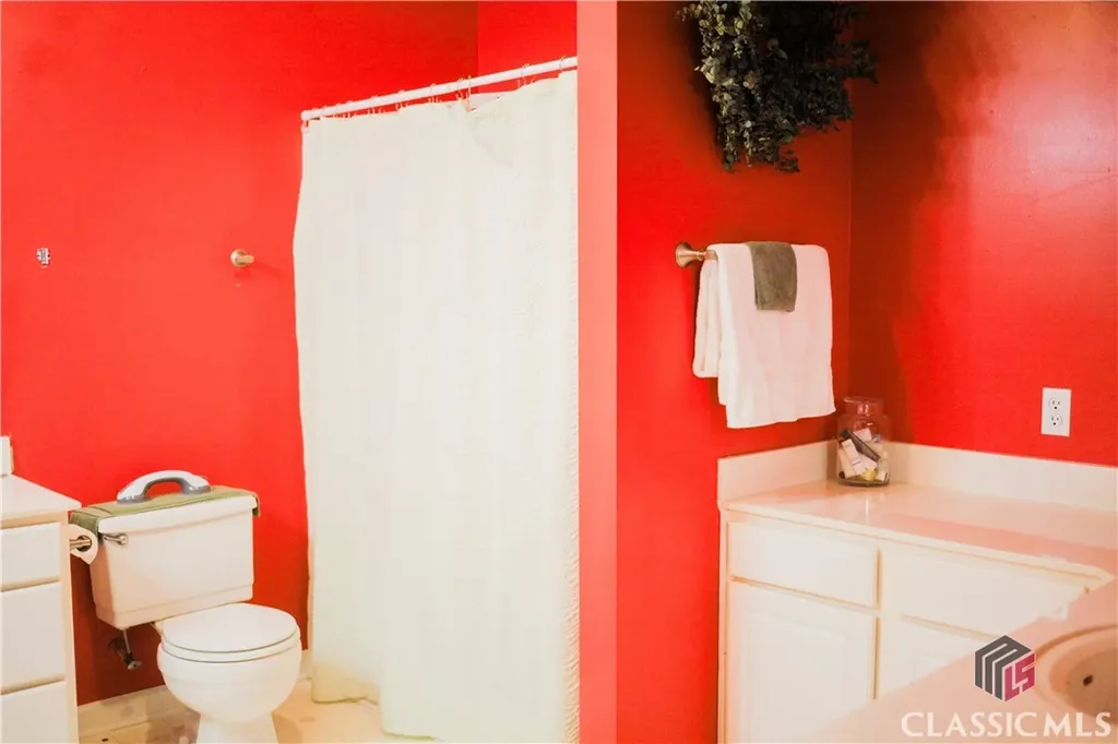 2100 Rays Church Road Bishop GA 30621