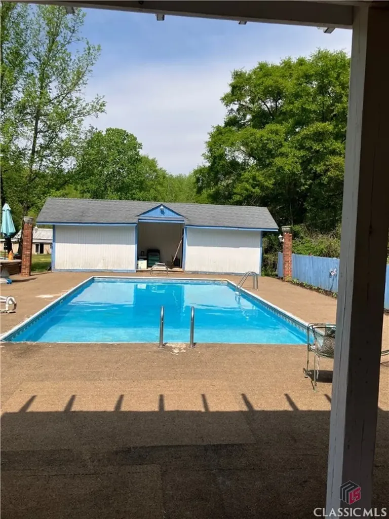 2100 Rays Church Road Bishop GA 30621