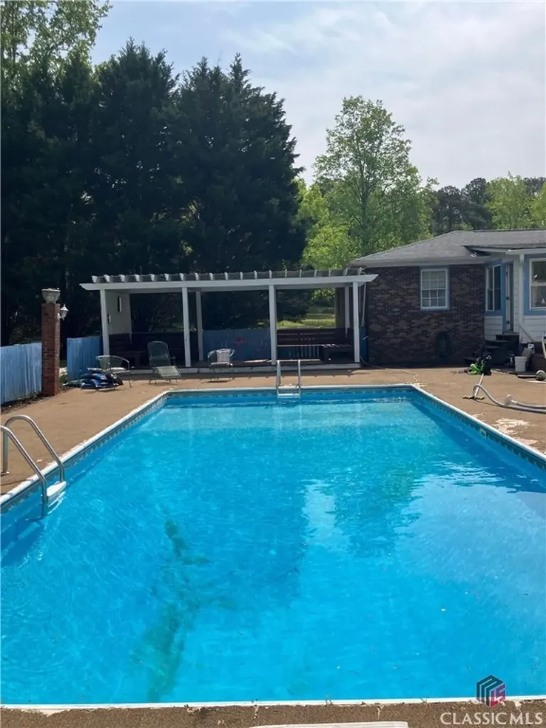 2100 Rays Church Road Bishop GA 30621