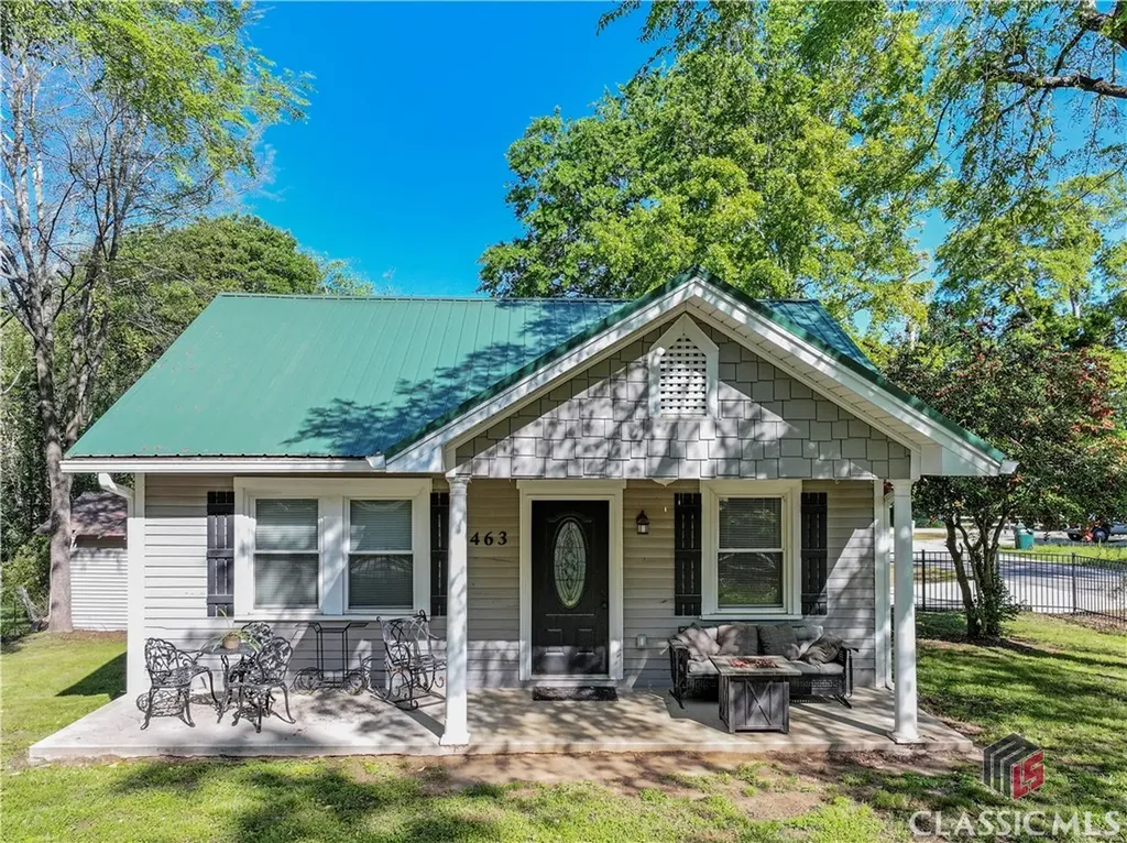 463 State Street Commerce GA 30529