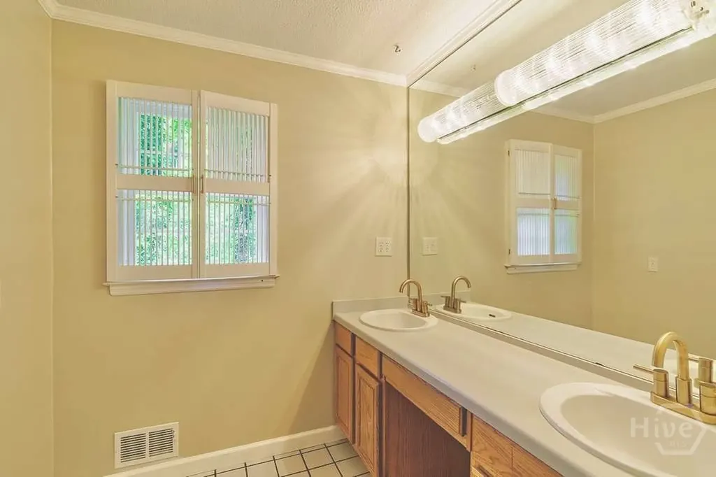 139 Lake Forest Drive Athens GA 30607