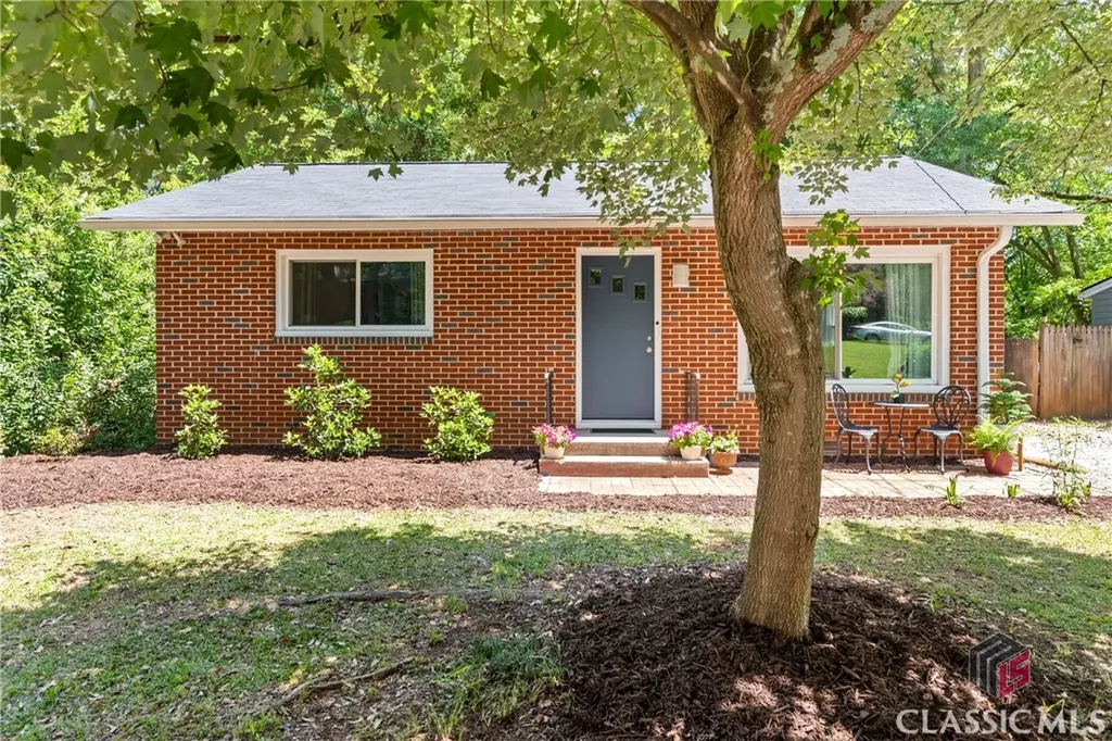 465 Hillcrest Avenue Athens GA 30606