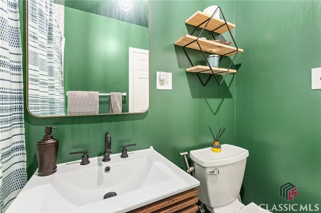 465 Hillcrest Avenue Athens GA 30606