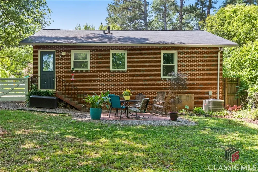 465 Hillcrest Avenue Athens GA 30606