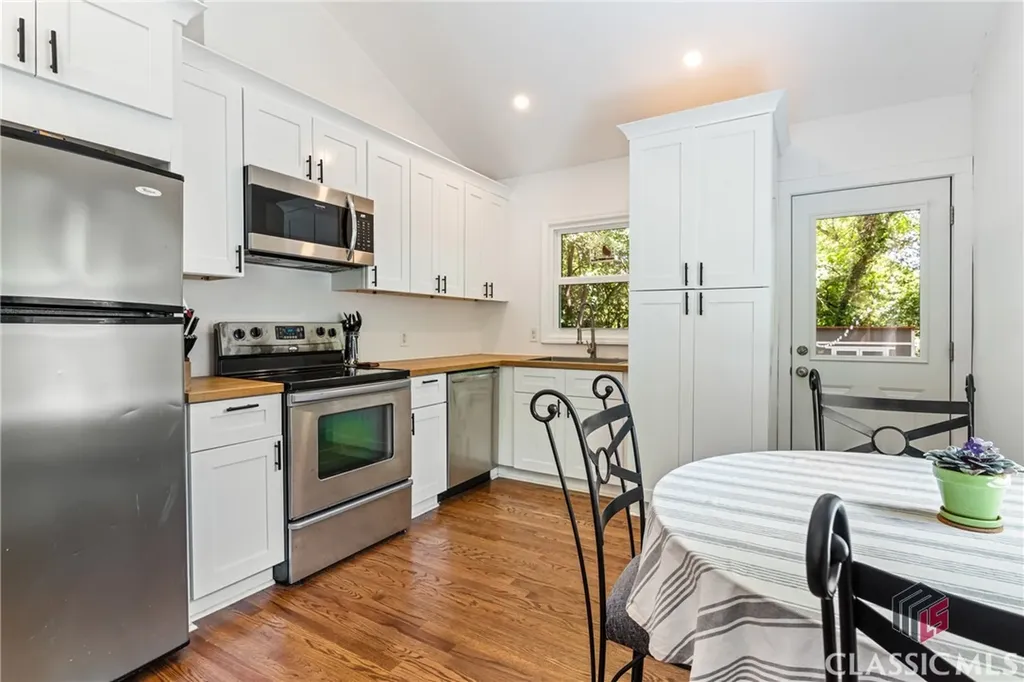 465 Hillcrest Avenue Athens GA 30606