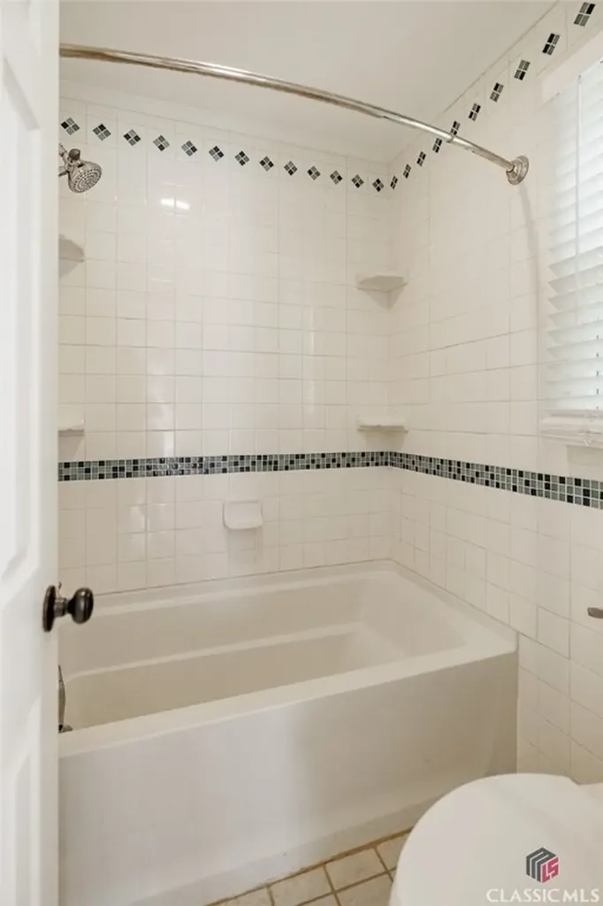 123 Stonybrook Court Athens GA 30605