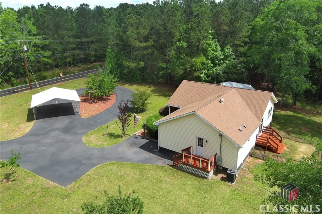 290 Long Shoals Road Eatonton GA 31024