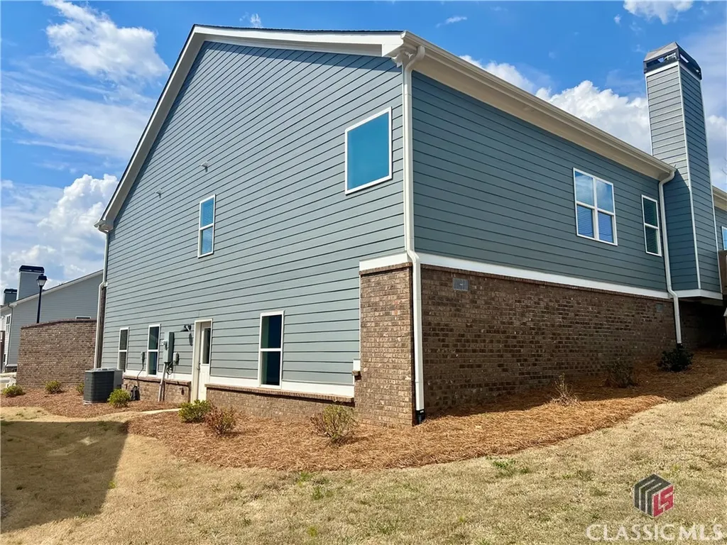 79 Lyles Statham GA 30666