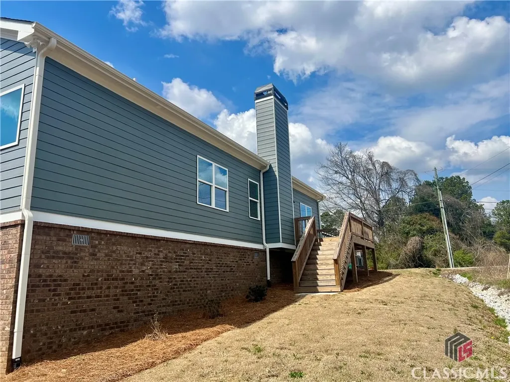 79 Lyles Statham GA 30666