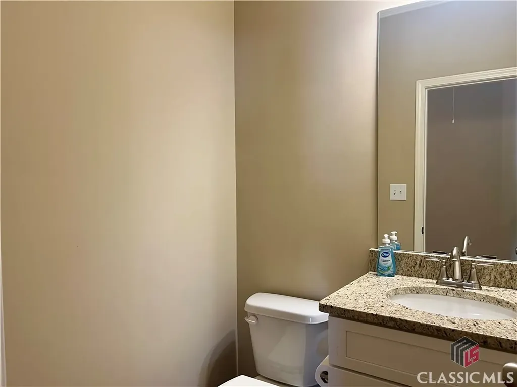 79 Lyles Statham GA 30666