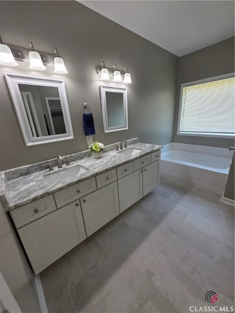 1070 Lane Creek Terrace Bishop GA 30621
