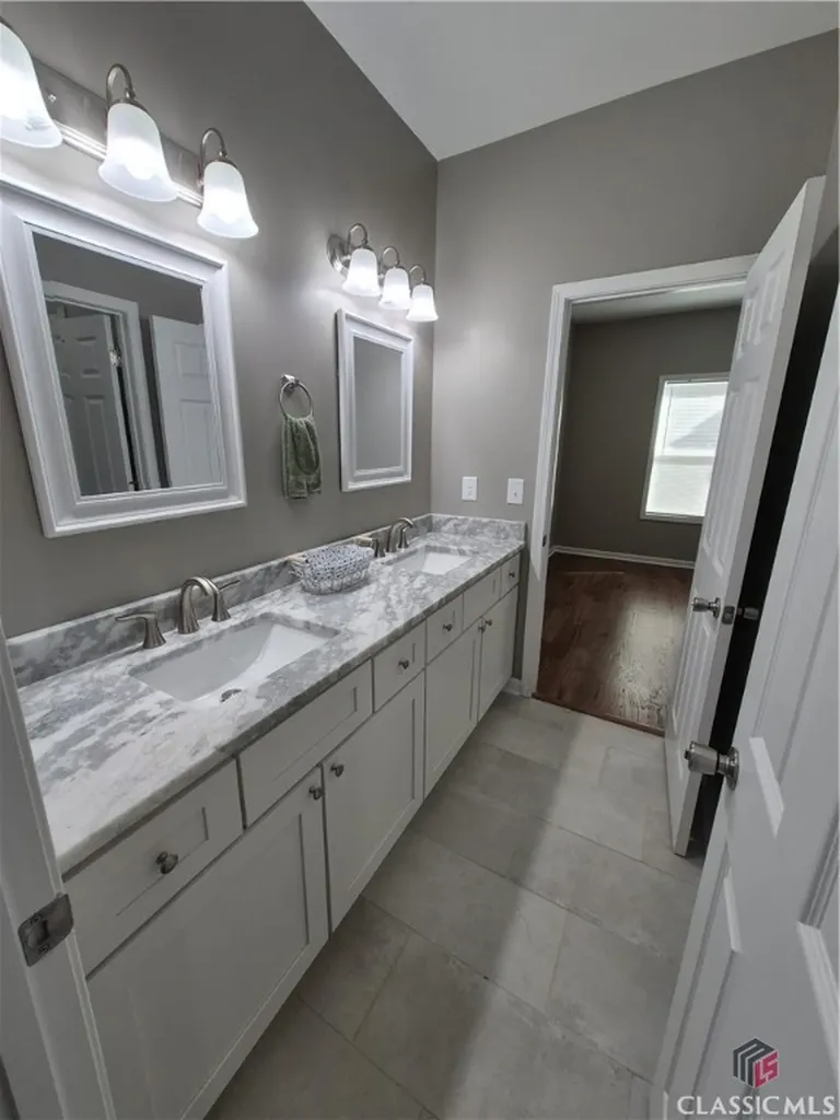 1070 Lane Creek Terrace Bishop GA 30621