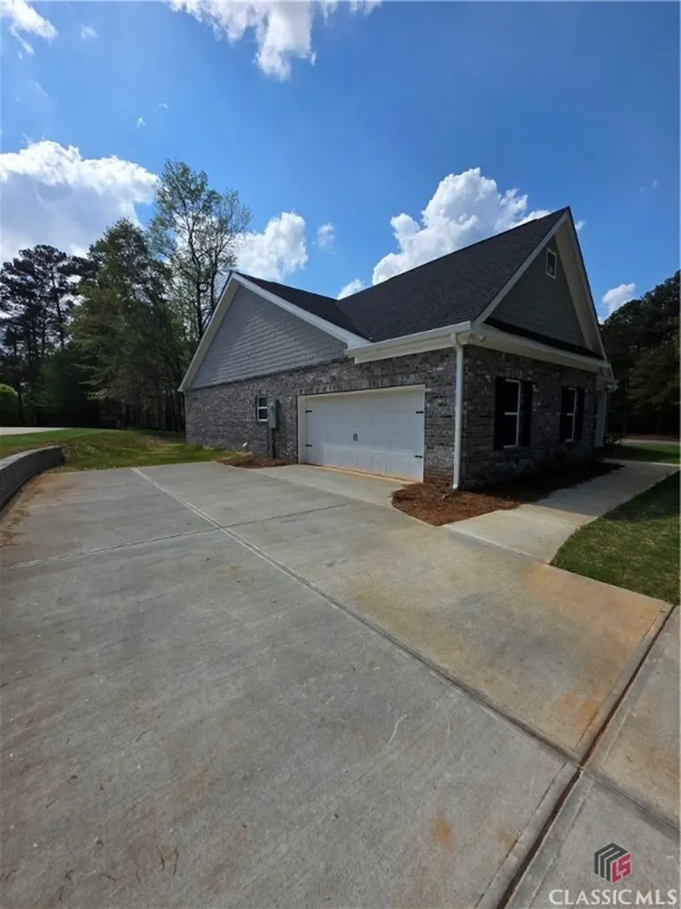 1070 Lane Creek Terrace Bishop GA 30621