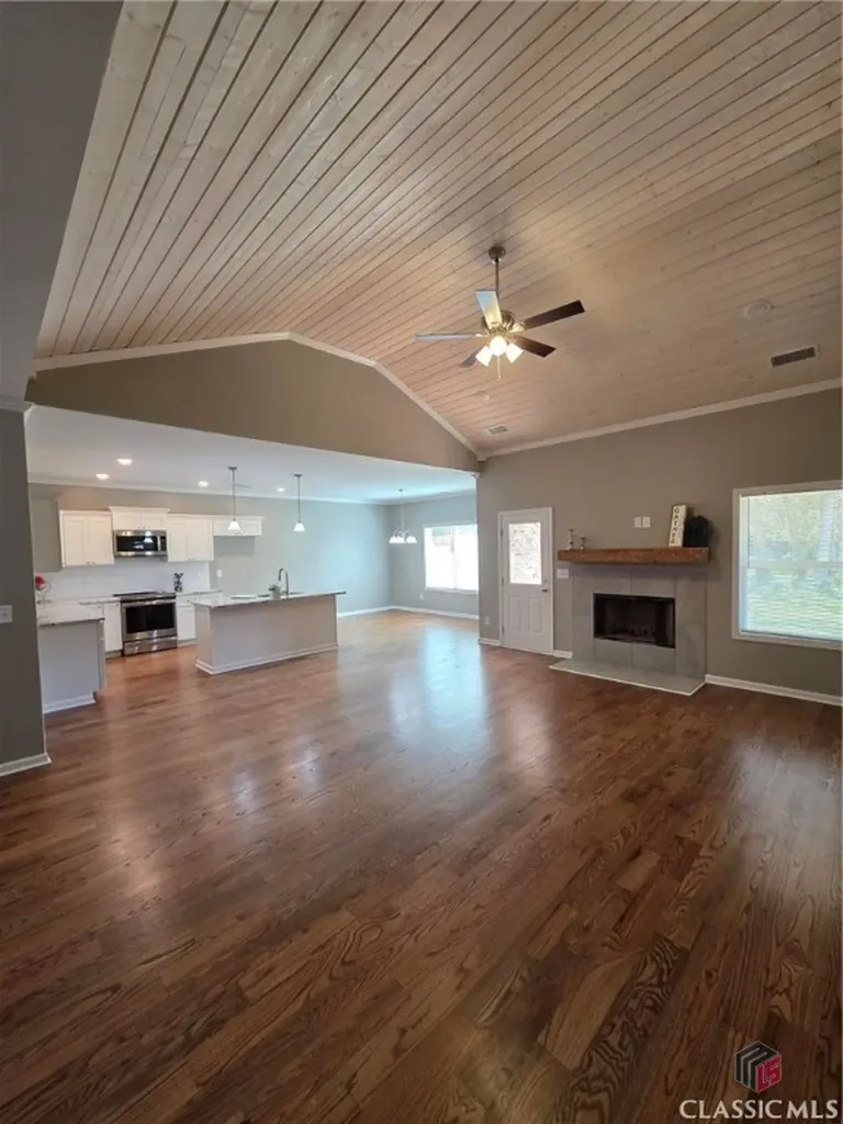 1070 Lane Creek Terrace Bishop GA 30621