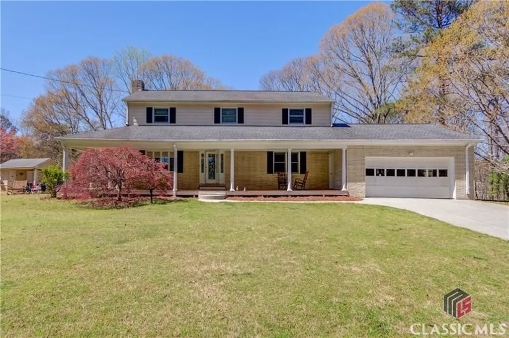 692 W Union Grove Circle Auburn GA 30011