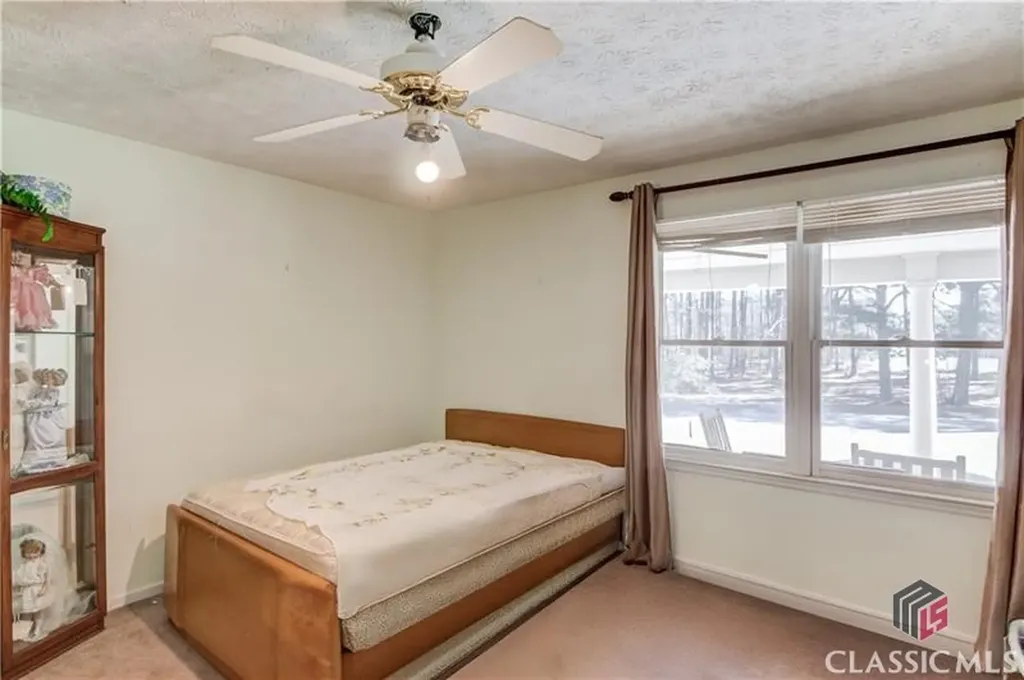 692 W Union Grove Circle Auburn GA 30011