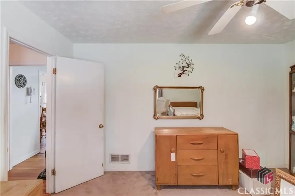 692 W Union Grove Circle Auburn GA 30011