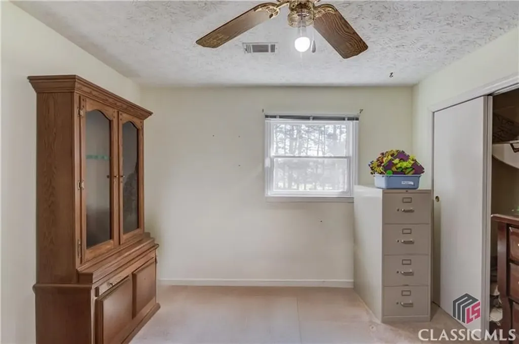 692 W Union Grove Circle Auburn GA 30011