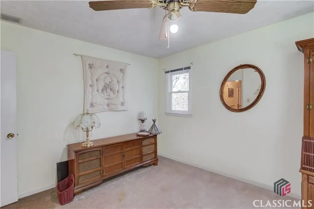 692 W Union Grove Circle Auburn GA 30011