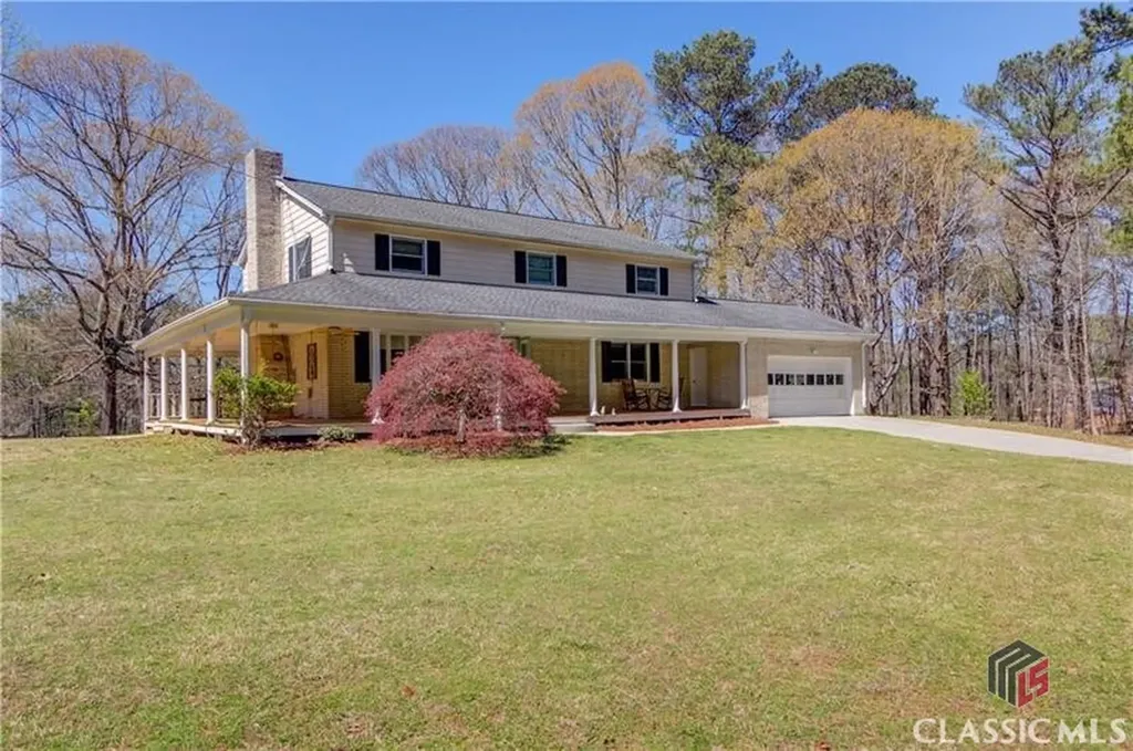 692 W Union Grove Circle Auburn GA 30011